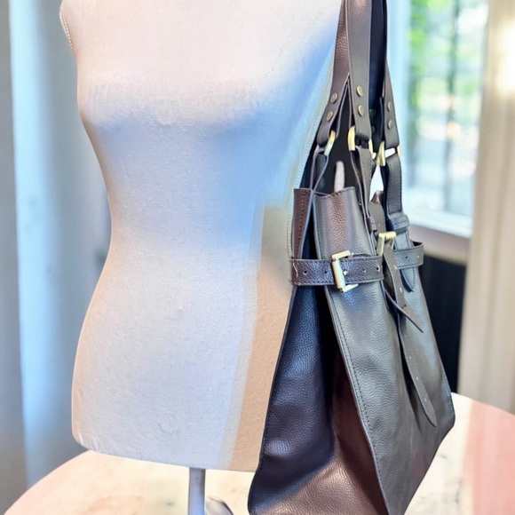 Mulberry | Vintage Elgin Tote in Chocolate Pebbled Leather - Picture 3 of 16